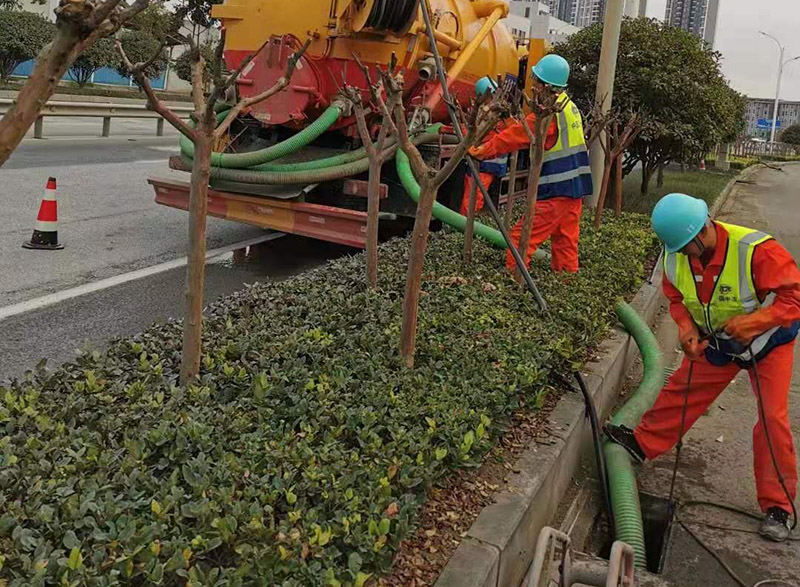自流井市政管道清淤